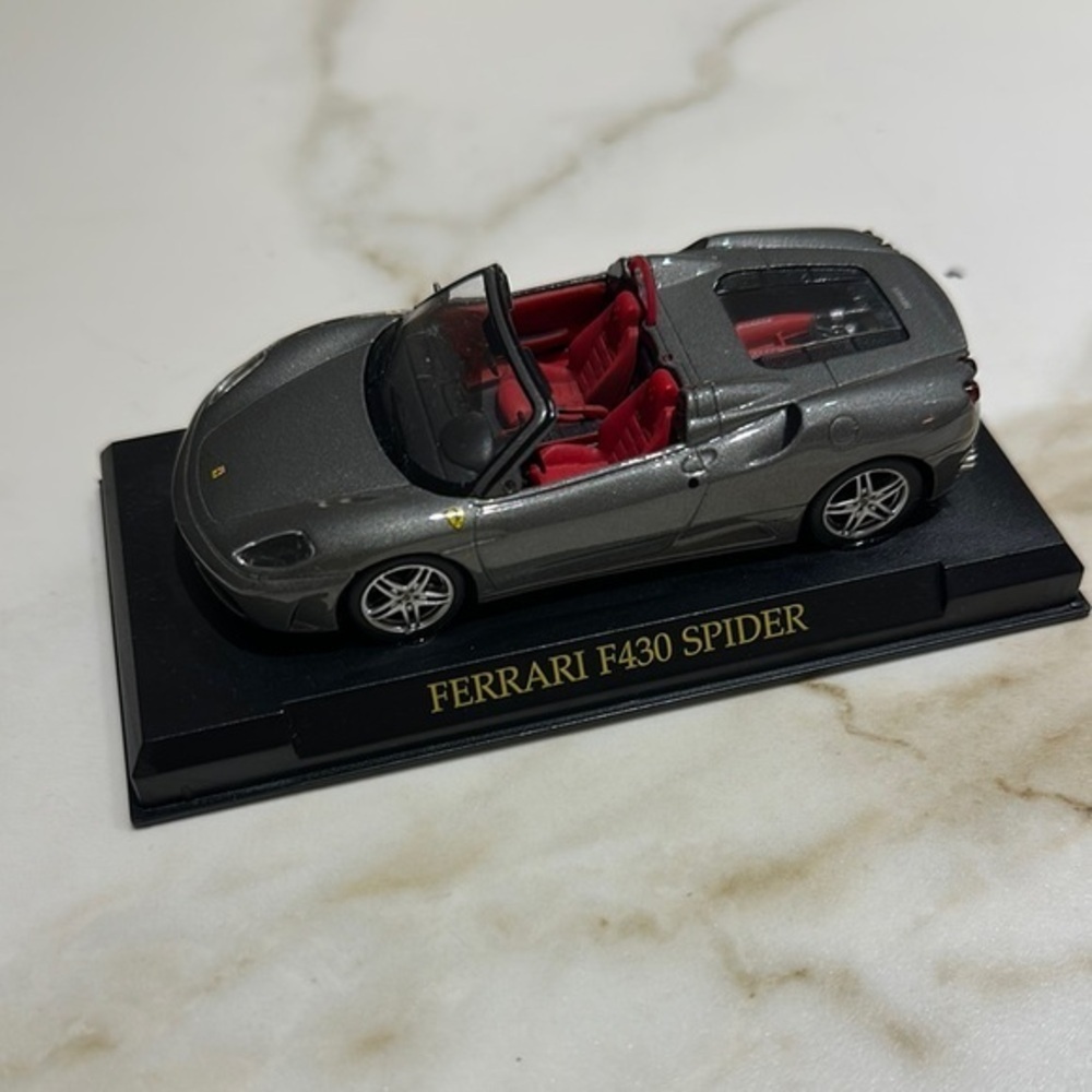 Ferrari F430 Spider Diecast Model in Gray and Red